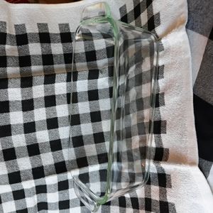 Pyrex 1.5 quart loaf dish